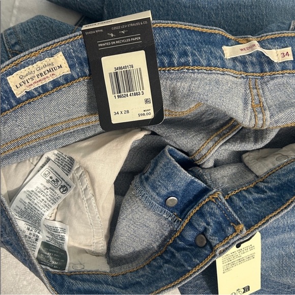 Levi’s 34 x 28 Jeans Wedgie Straight Ankle button fly Christina Light Wash NWT - Picture 14 of 14